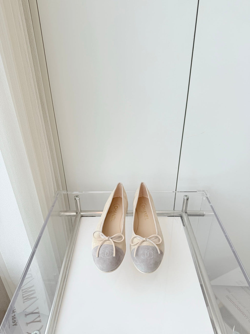 CHANEL BALLET FLAT IN DOVE GRAY MIX PALE YELLOW SUEDE